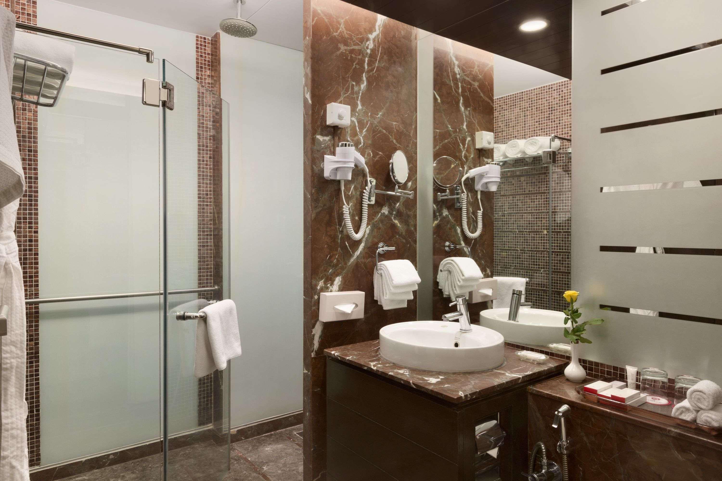 Ramada Powai Hotel & Convention Centre Мумбаї Екстер'єр фото