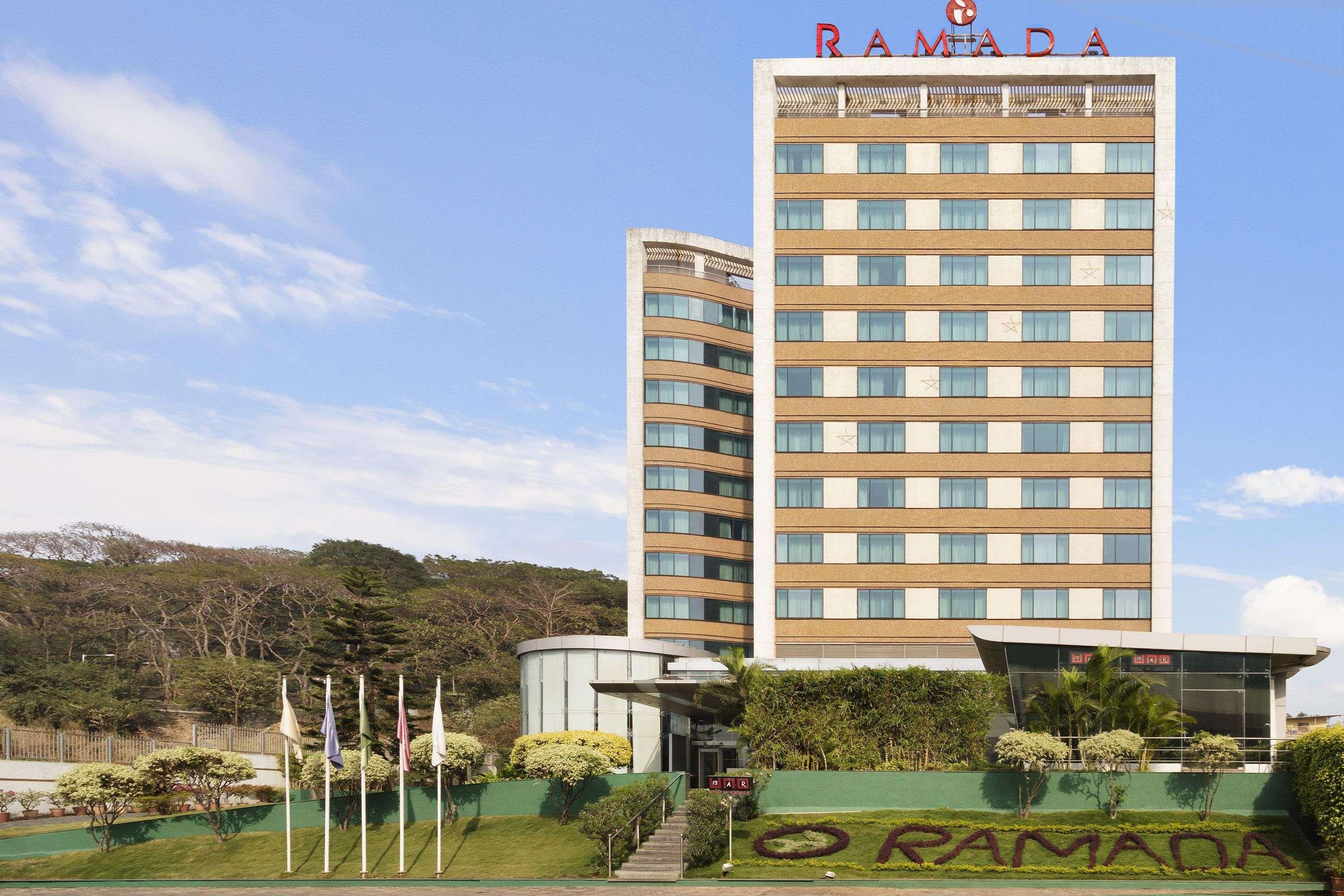 Ramada Powai Hotel & Convention Centre Мумбаї Екстер'єр фото