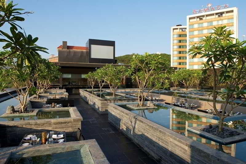 Ramada Powai Hotel & Convention Centre Мумбаї Екстер'єр фото