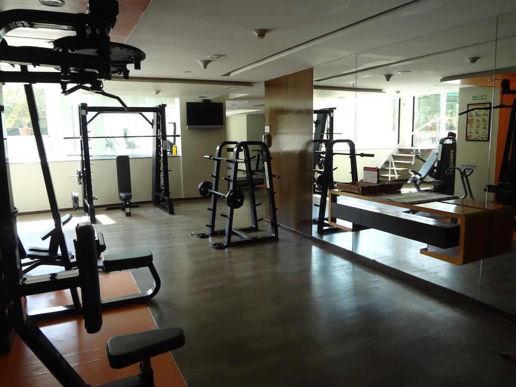 Ramada Powai Hotel & Convention Centre Мумбаї Екстер'єр фото