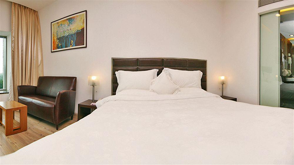 Ramada Powai Hotel & Convention Centre Мумбаї Екстер'єр фото